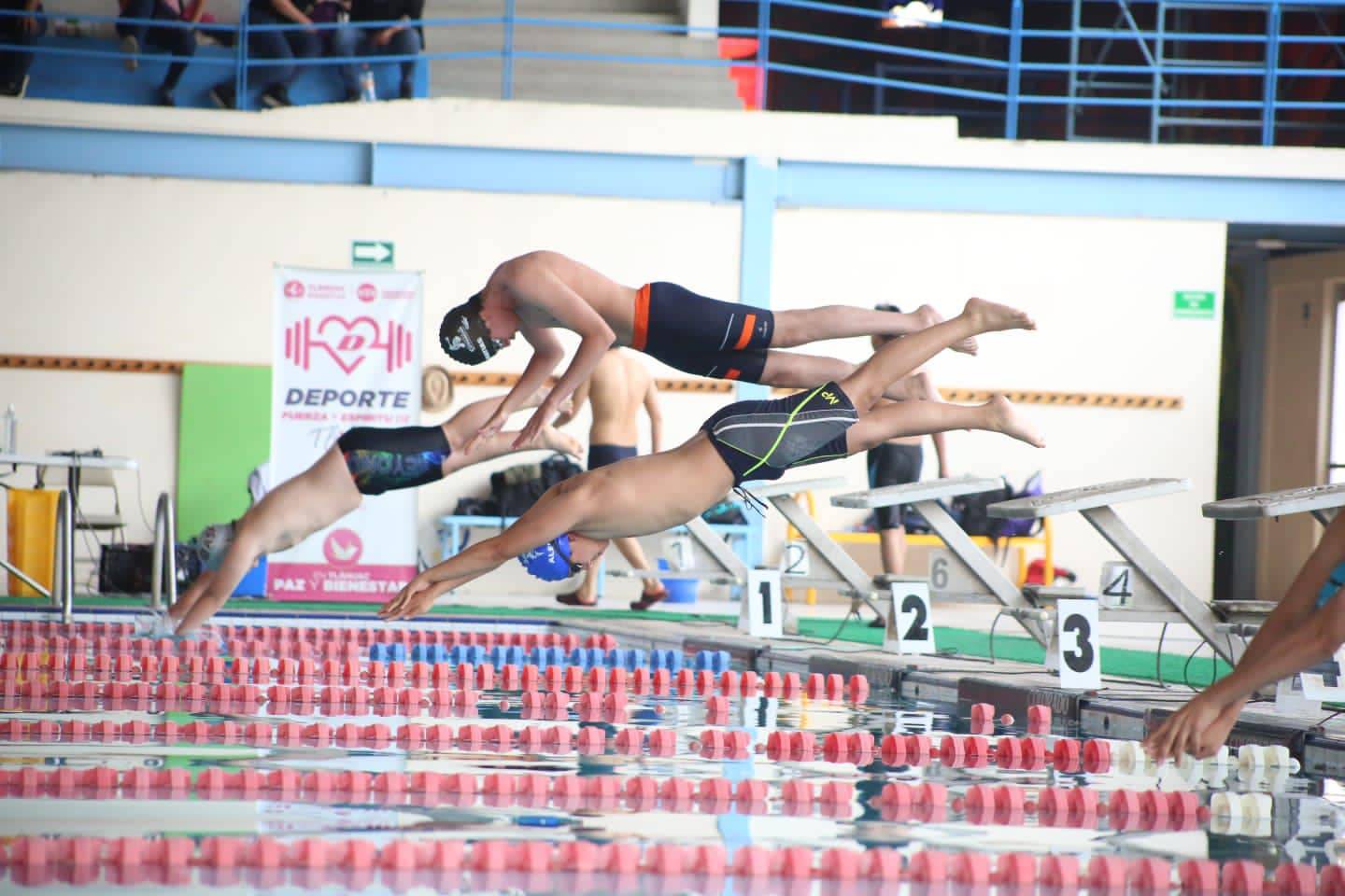Promueven la natación en Tláhuac