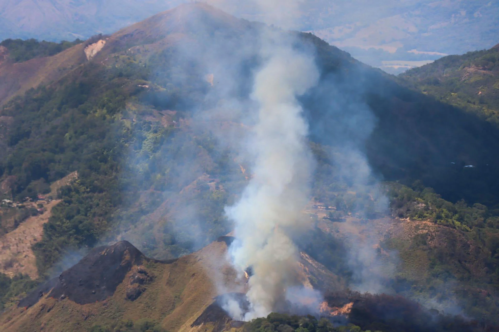 Incendios forestales en Colombia arrasan más de 44 mil hectáreas