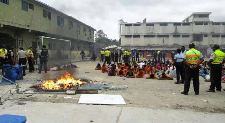 Aumenta la cifra de fallecidos tras motín en cárcel de Ecuador
